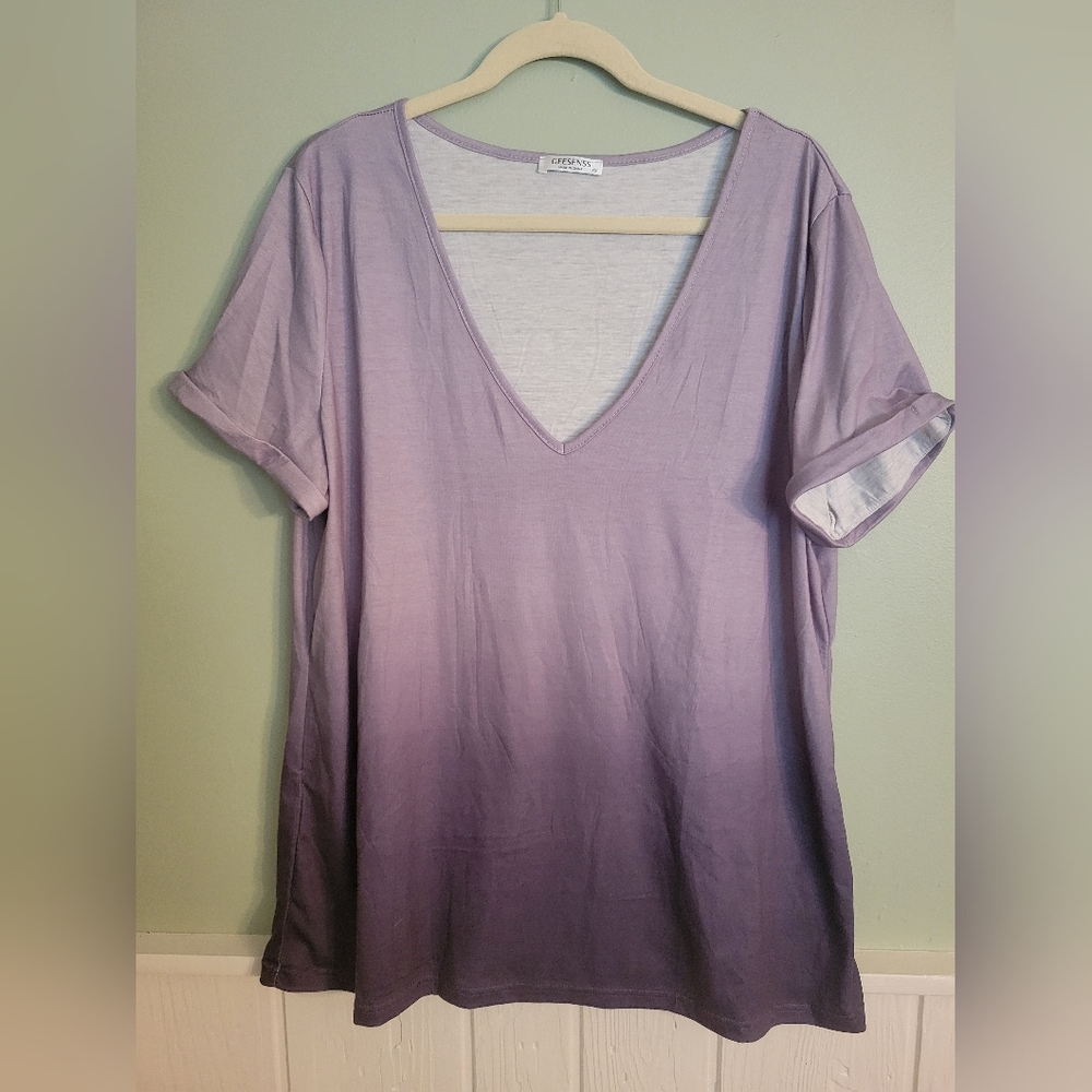 Lavender Ombre V-Neck Short Sleeve Tee